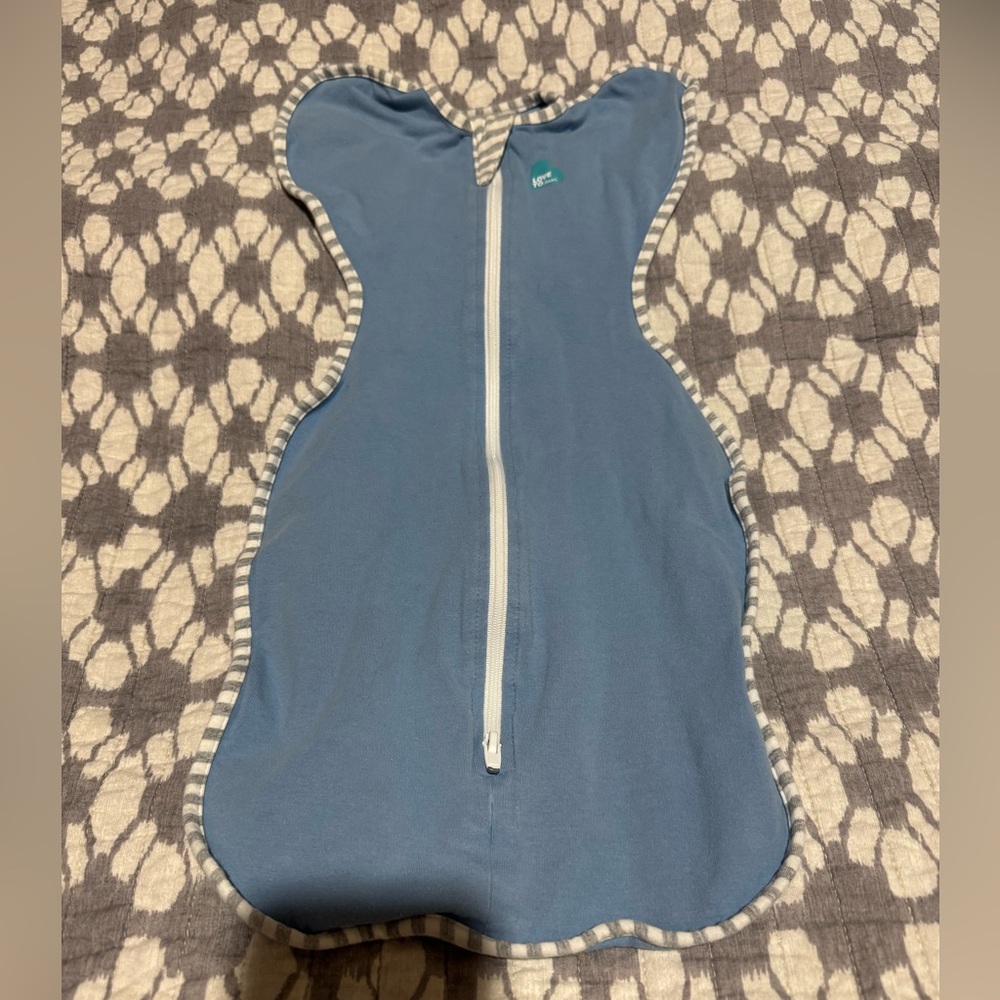 Love to dream arms up swaddle